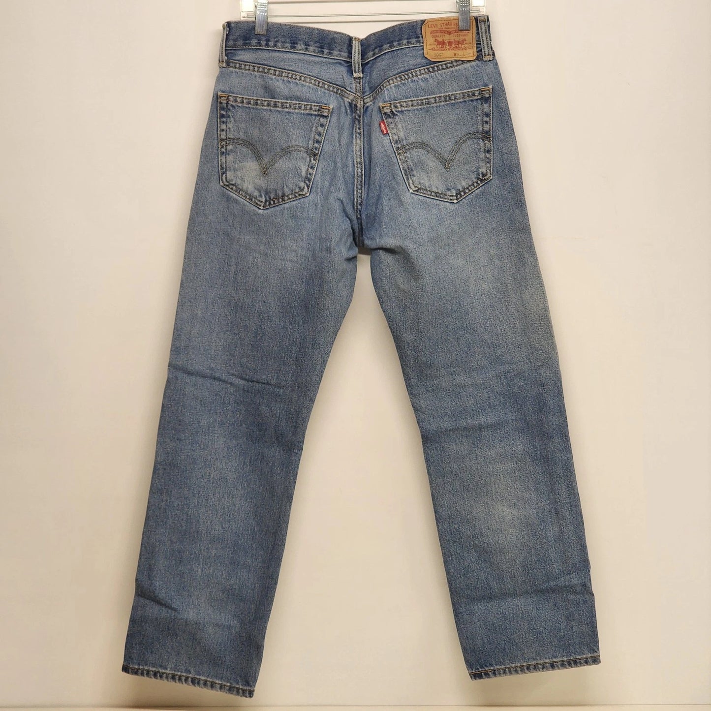 Levi’s 505 Men's Straight Fit Jeans 32x30 Medium Wash Distressed Blue Denim