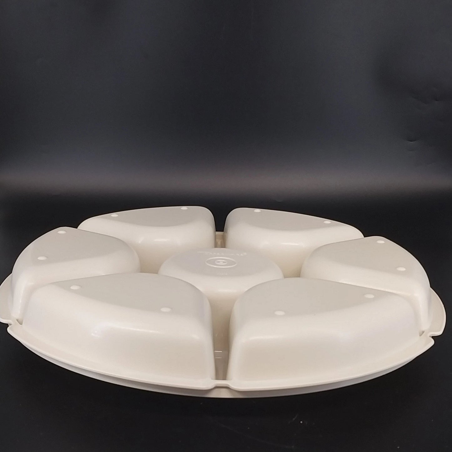 Tupperware Divided Relish Tray Snack Server Harvest Almond 1665-3 1666-3 Vintage