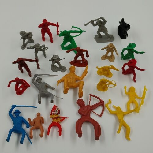 23 Plastic Toy Figures 1950s Cowboys Indians Soldiers Frontiersmen 2" to 3" Tall