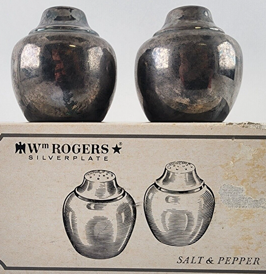 International Silver Wm Rogers Silverplate No 864 Salt & Pepper Shaker Box Set