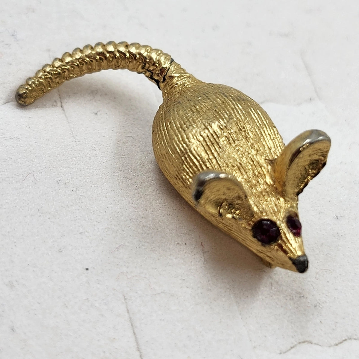 Gold Tone Mouse Brooch Pin Articulated Slinky Damaged Tail Red Rhinestone Eyes
