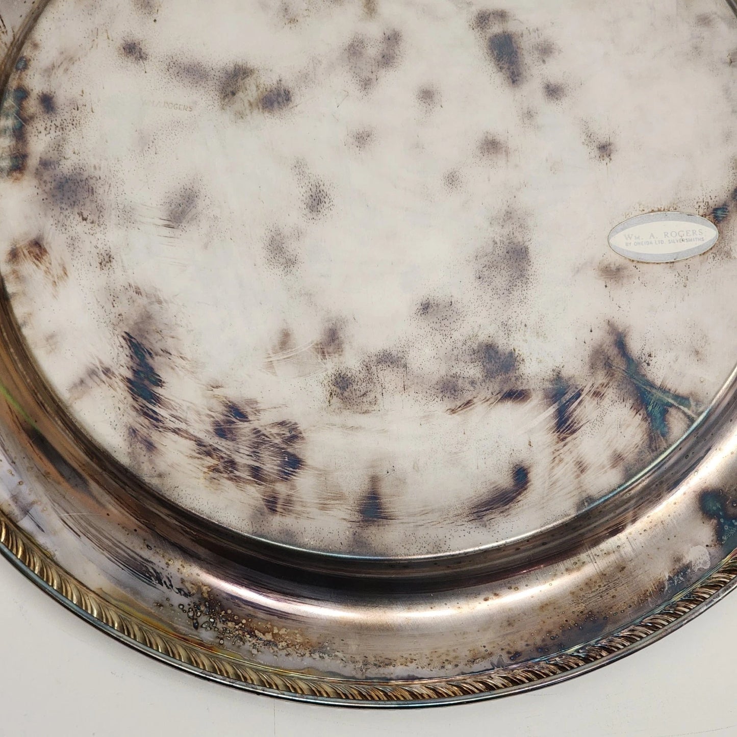 Pierced Gadroon Rim Serving Tray Wm A Rogers Silver Plate 15” Round No 172