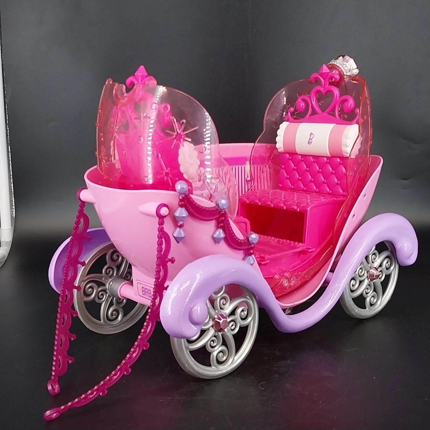 Vintage Mattel Barbie Magic Dream Horse and Carriage Set