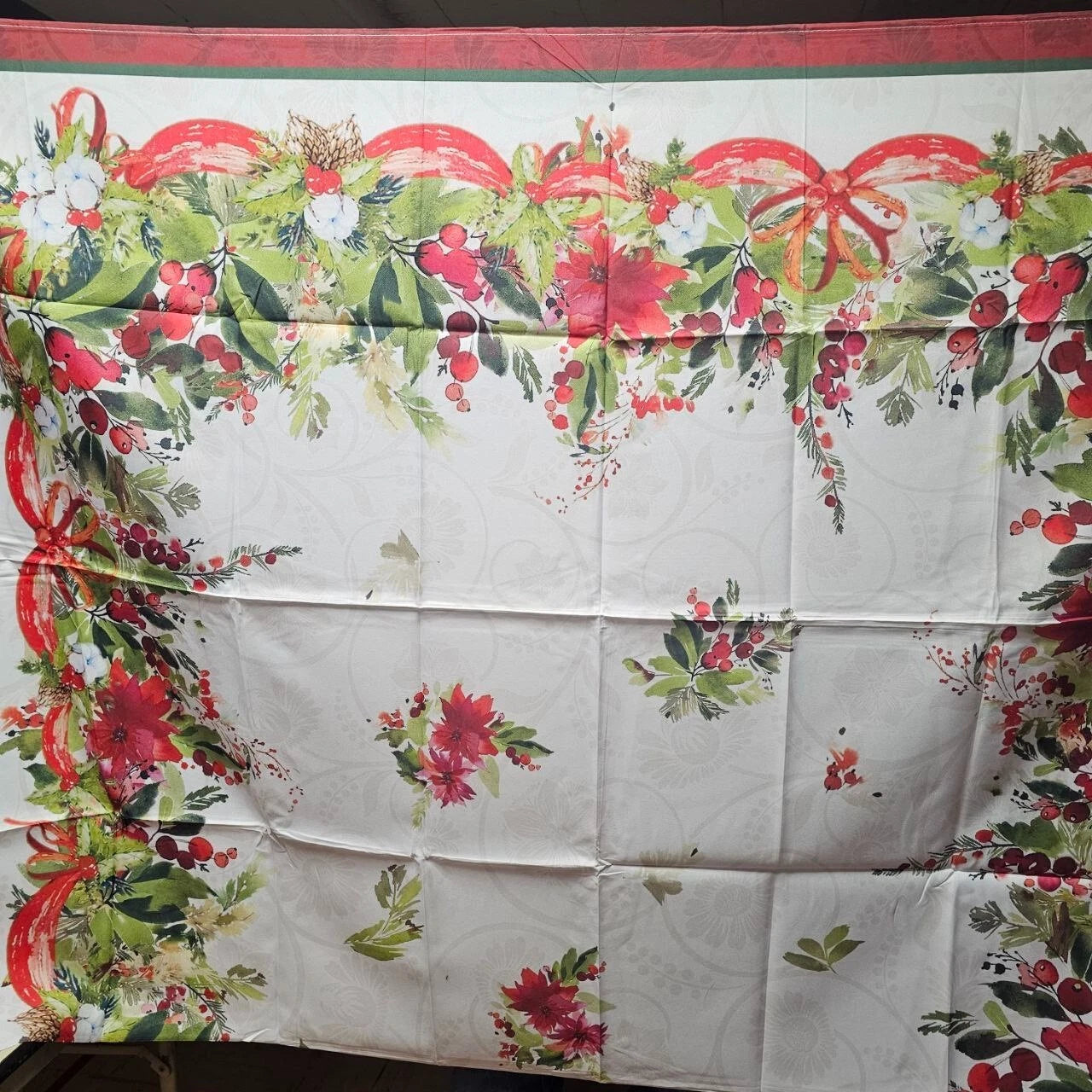 Holly and Berries Fabric Tablecloth 58" x 84" Red Green Christmas Holiday NWT