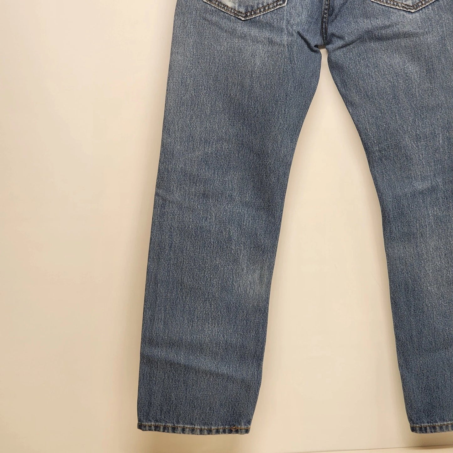 Levi's 505 Mens 32x30 Heavy Wash Distressed Straight Leg Jeans