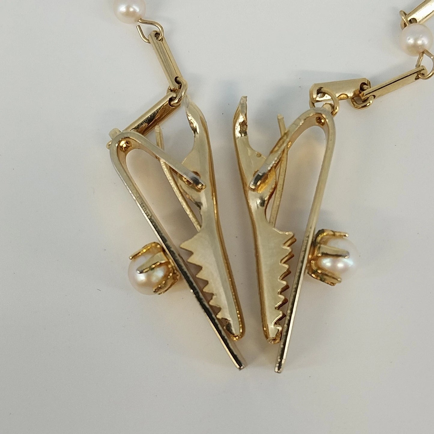 Gold Tone Sweater Guard Faux Pearl Chain Dual Clip Cardigan Collar Clasp
