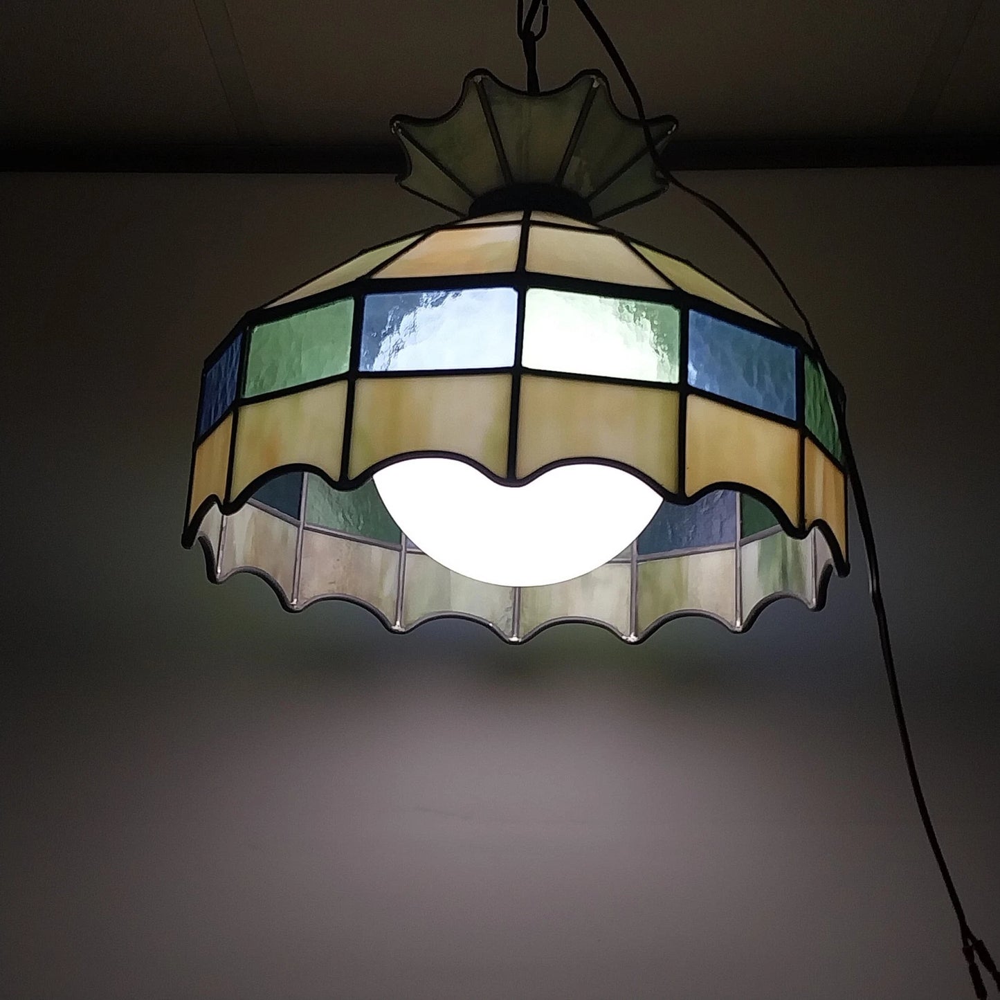 Tiffany Style Green Stained Glass Hanging Light Fixture 16 Inch