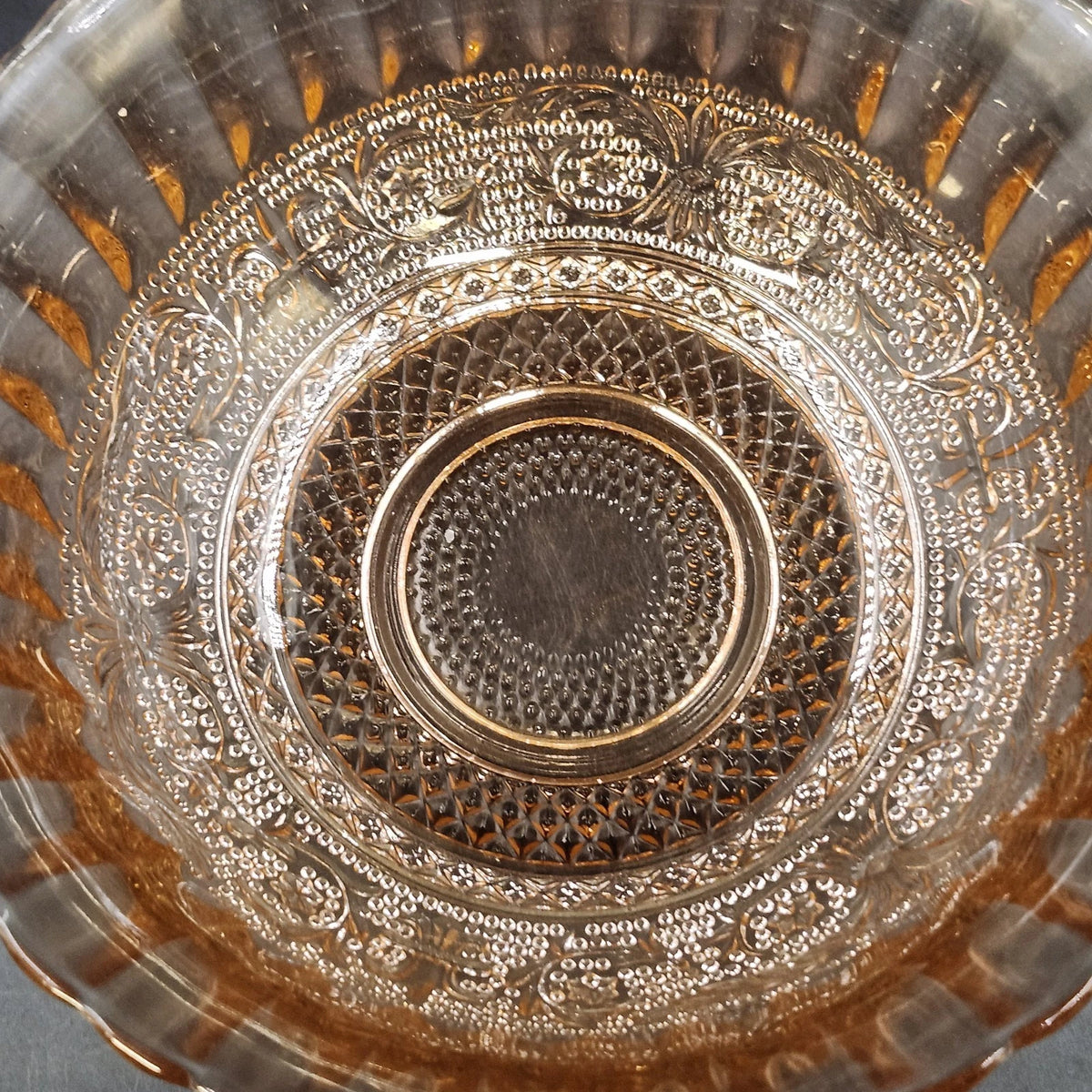 Indiana Glass Tiara Sandwich Pink Pressed Glass Bowl 7" Fluted Scalloped Vintage