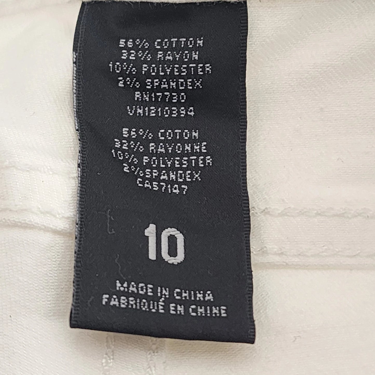 Mossimo White Stretch Denim Jeans Women's 10 Zipper Taper Leg Convertible Chic