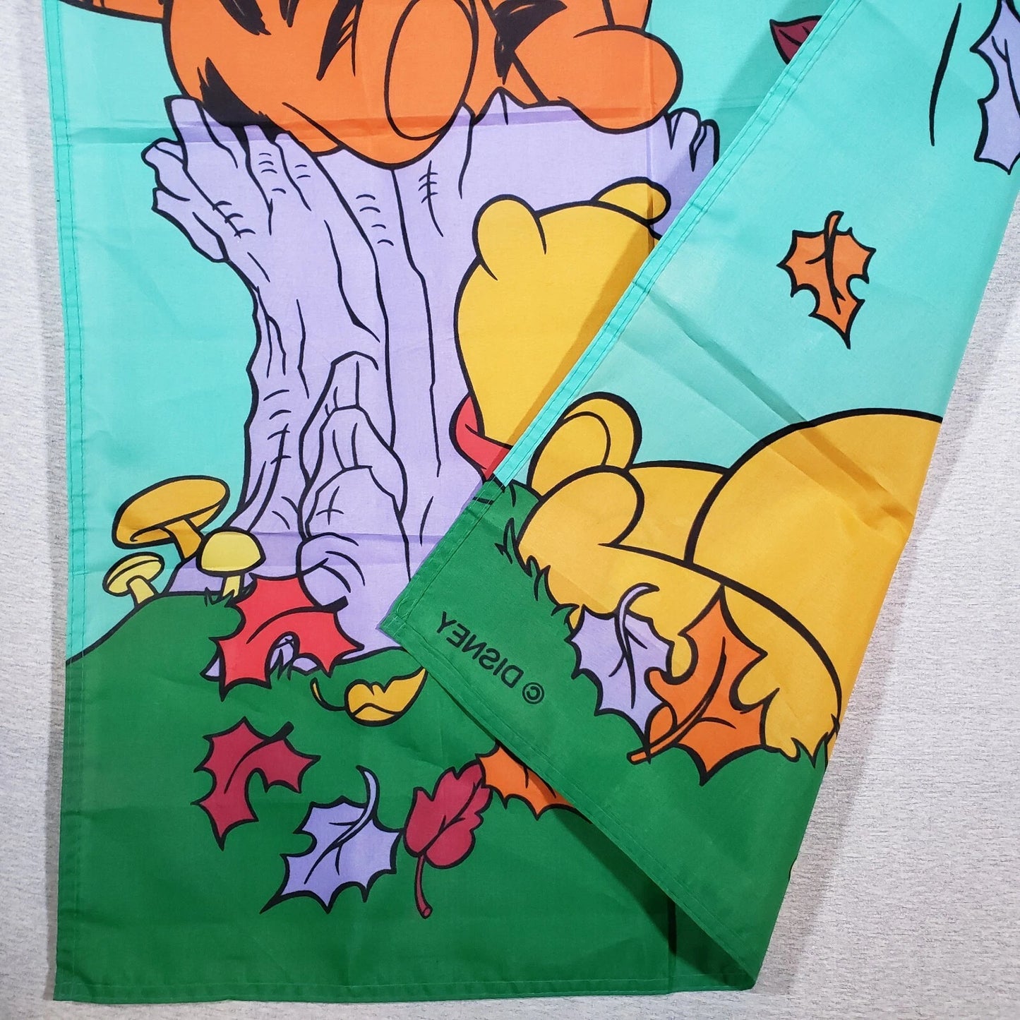 Disney Porch Flag Fall Friends Winnie the Pooh & Tigger 29x40 Autumn Leaves