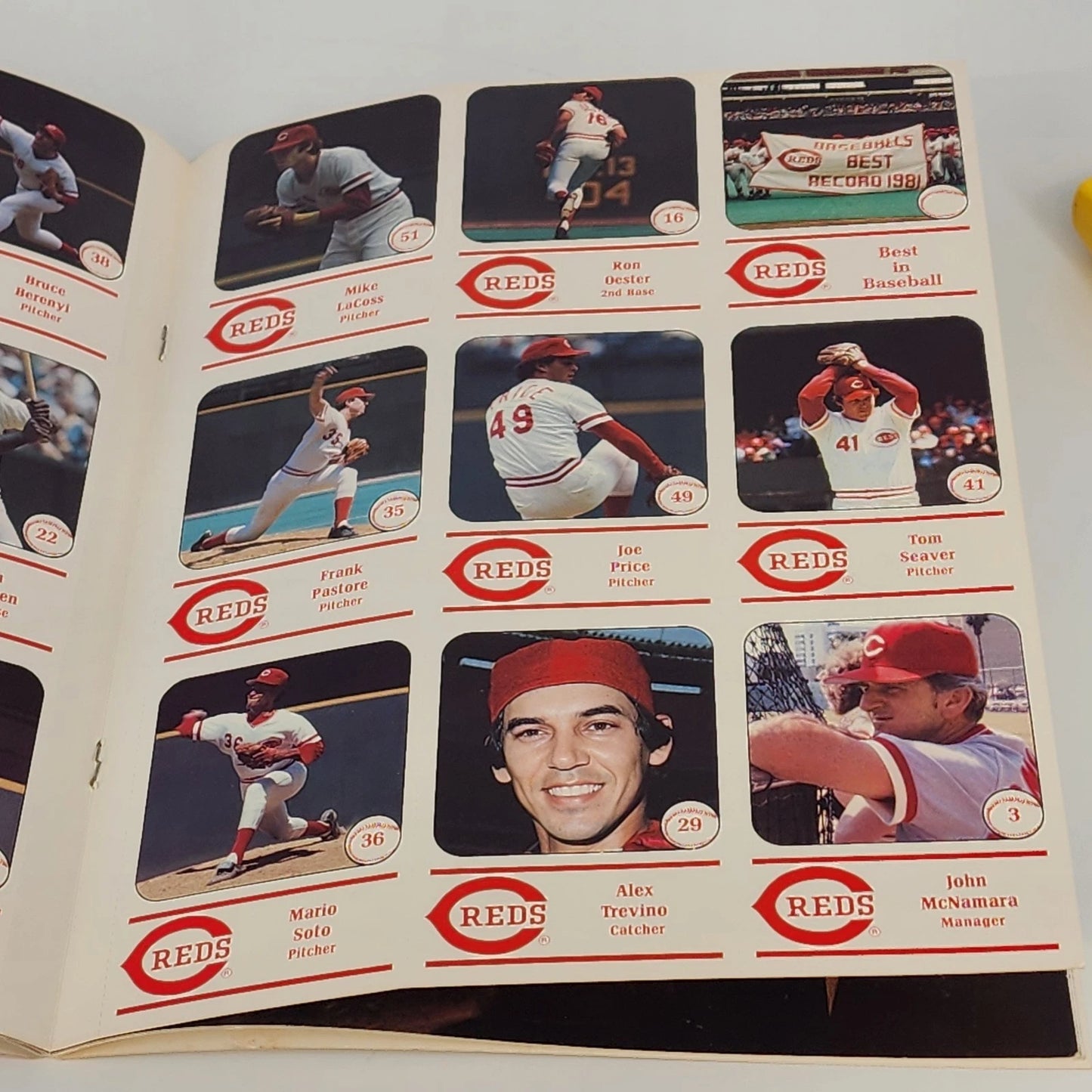 Cincinnati Reds MLB Yearbook 1982 Magazine 18 Baseball Cards Sports Vintage