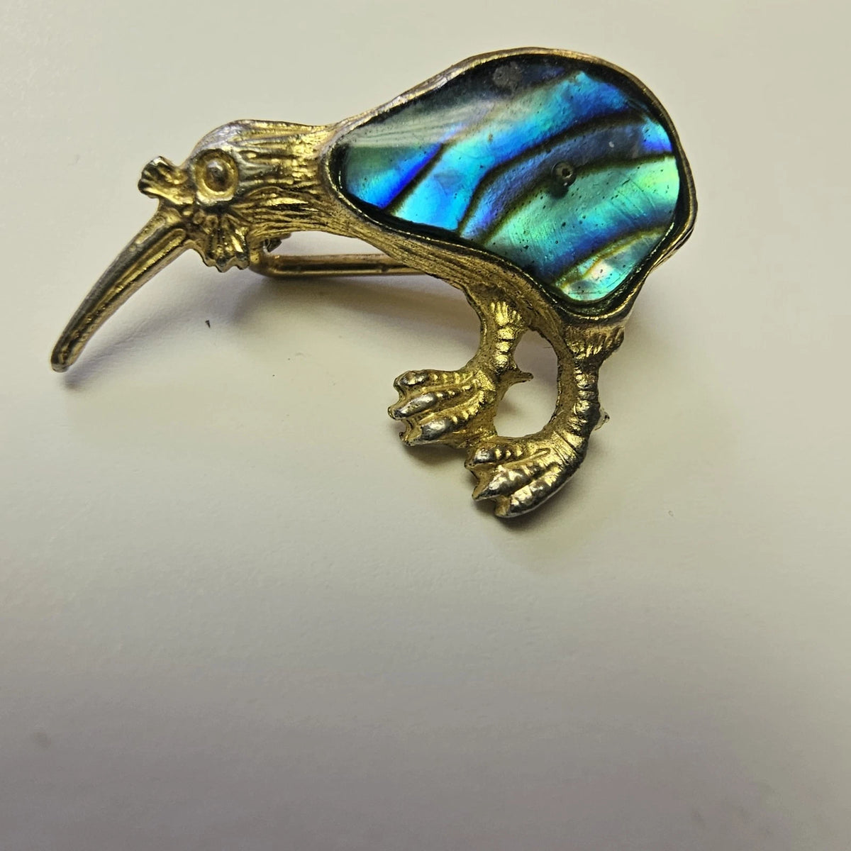 New Zealand Paua Abalone Shell Kiwi Bird Brooch Pin Gold Tone 1" Vintage Jewelry