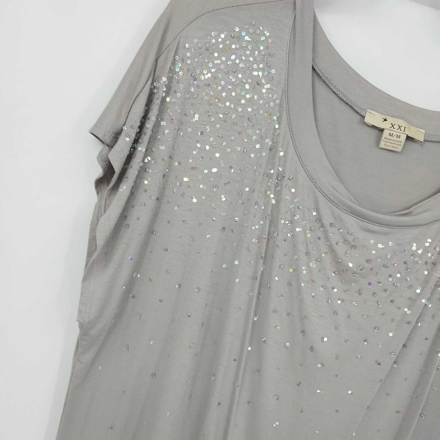 XXI Gray Rhinestone Embellished Top Women's Medium Scoop Neck Short Sleeve