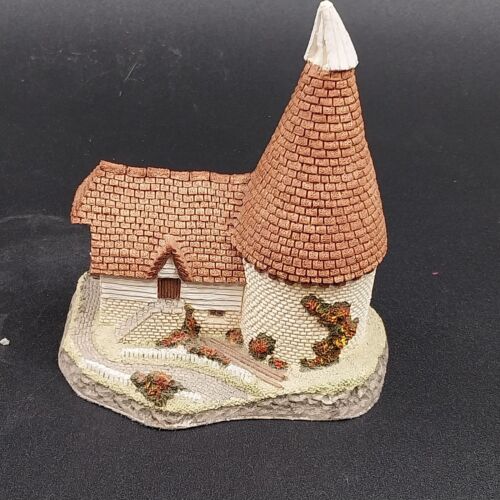 Single Oast Cottage Figurine by David Winter in Original Box with COA 1981 Vtg