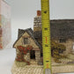 David Winter Gillie's Cottage Scottish Collection 1988 Orig Box COA Hand Painted