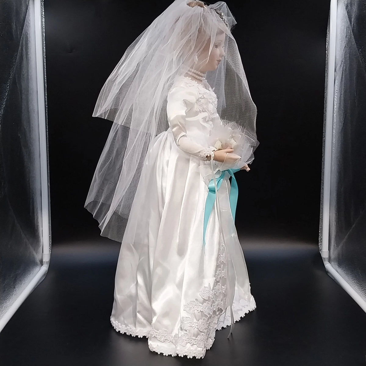 Porcelain Bride Doll 20" Blonde Blue Eyes Wedding Gown Veil Pearl Necklace Vtg