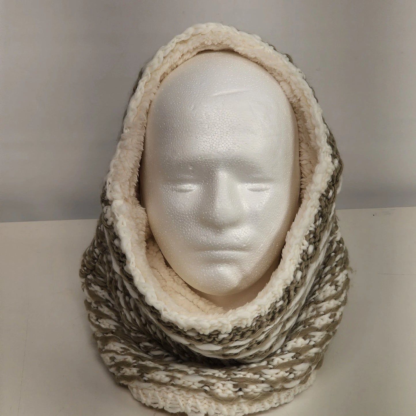 Sonoma Infinity Scarf Hooded Cowl Beige Green Knit Fleece Lined Head Cover China