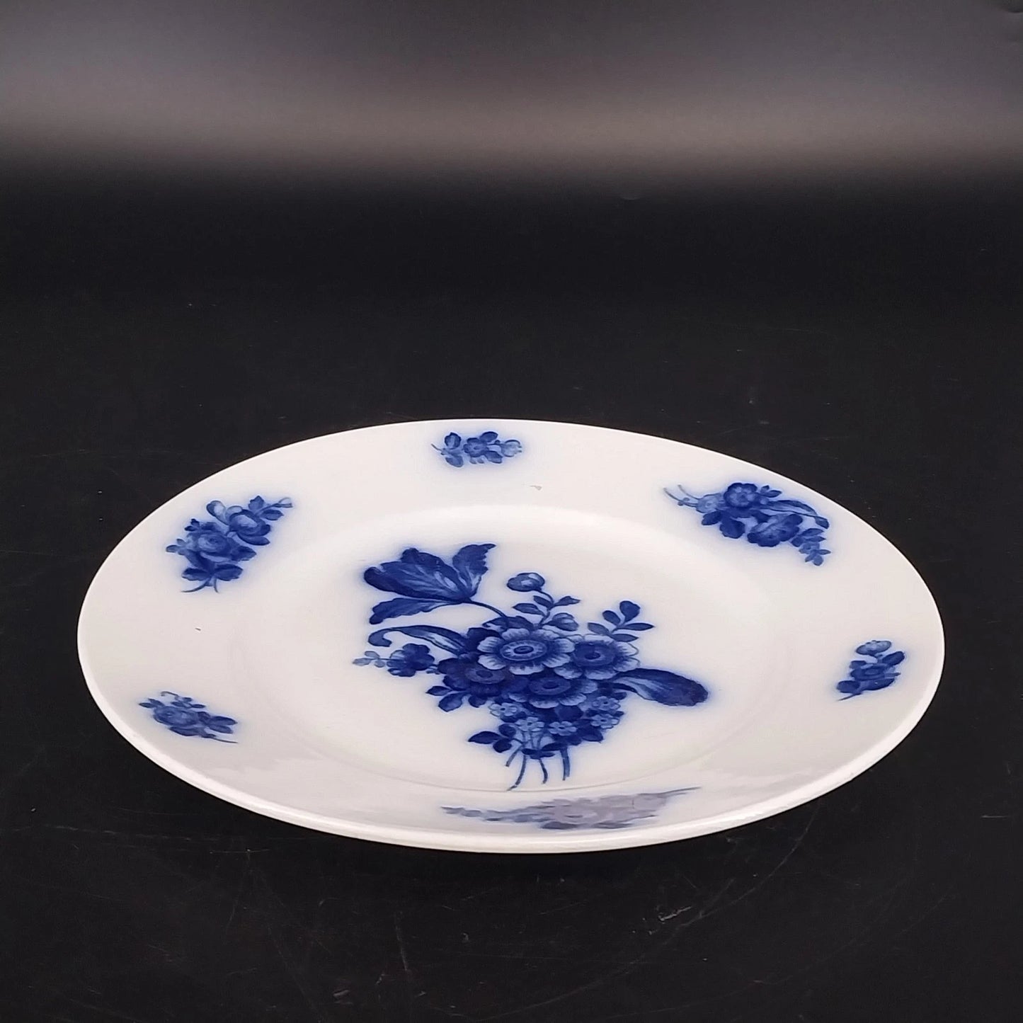 Villeroy & Boch Mettlach Blue Rose Luncheon Plate 8.25" Germany Vtg Porcelain