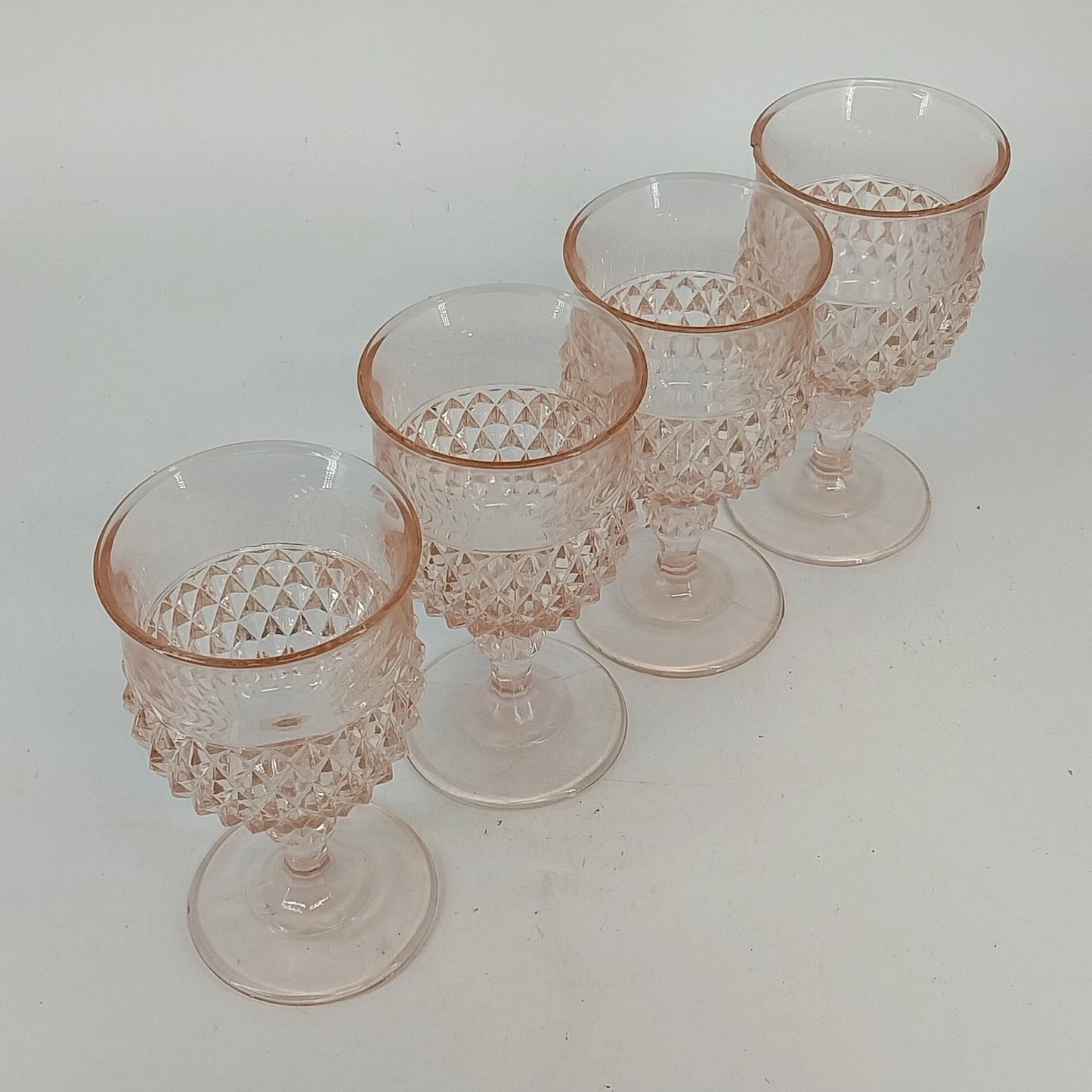 Indiana Glass Diamond Point Pink Depression Goblets Glassware Set of 4 Vtg Chip