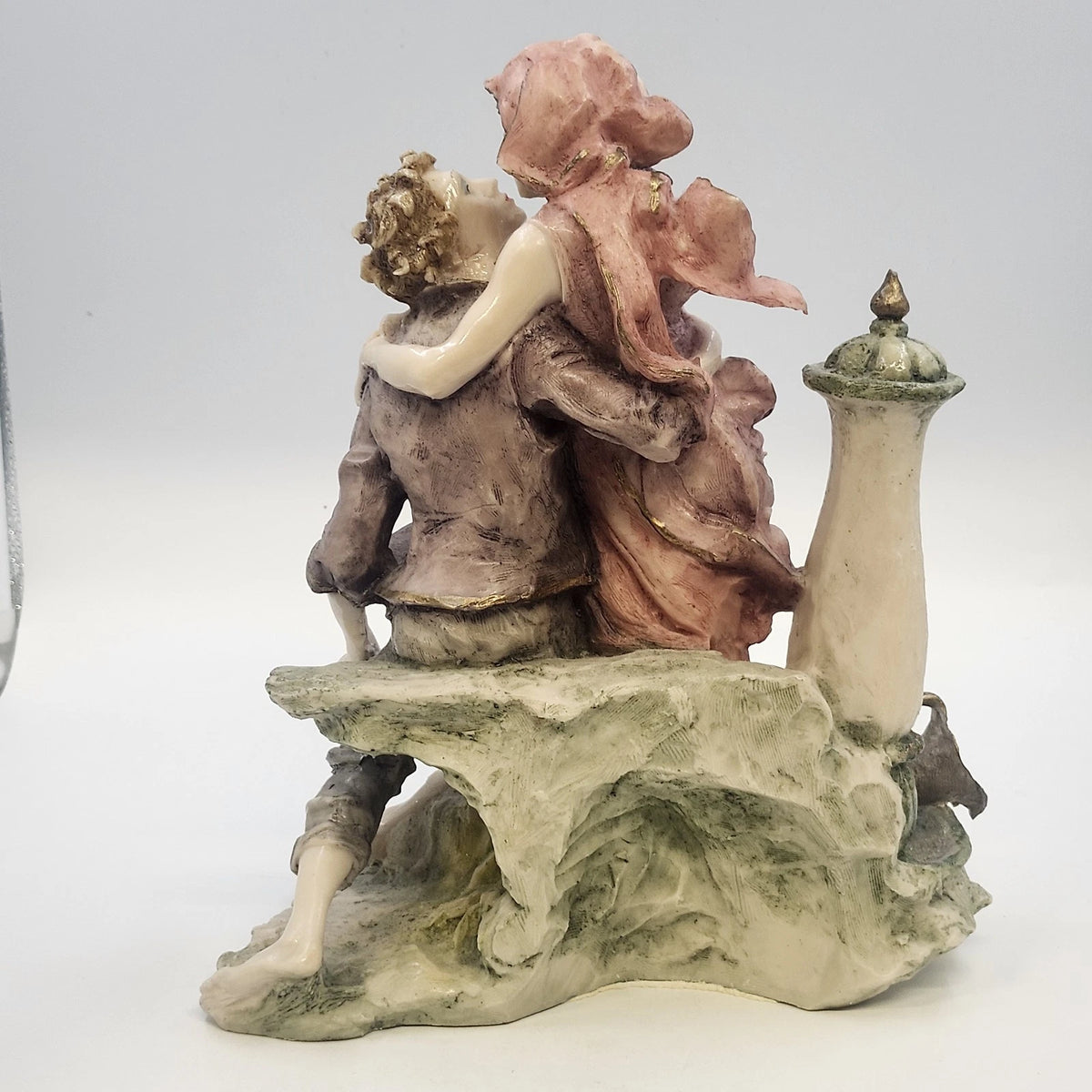 Giuseppe Armani 675T Love in Bloom Couple Kissing Figurine 12.5" No Base