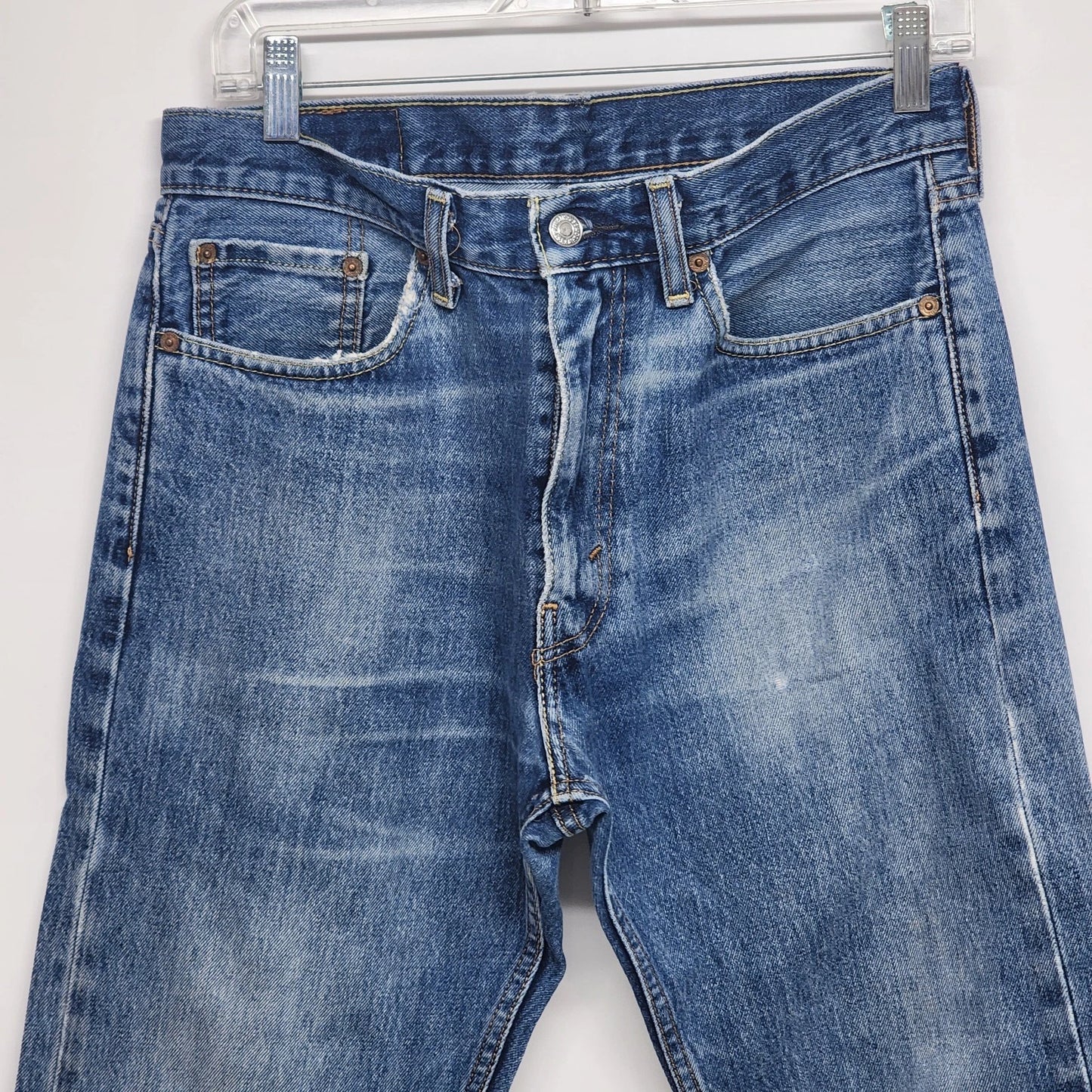 Levi’s 505 Mens 32x30 Medium Wash Straight Leg Jeans Regular Fit Distressed Blue