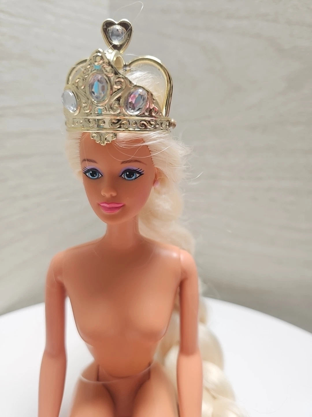 Barbie Rapunzel Doll 1997 Long Blonde Hair Crown Mattel