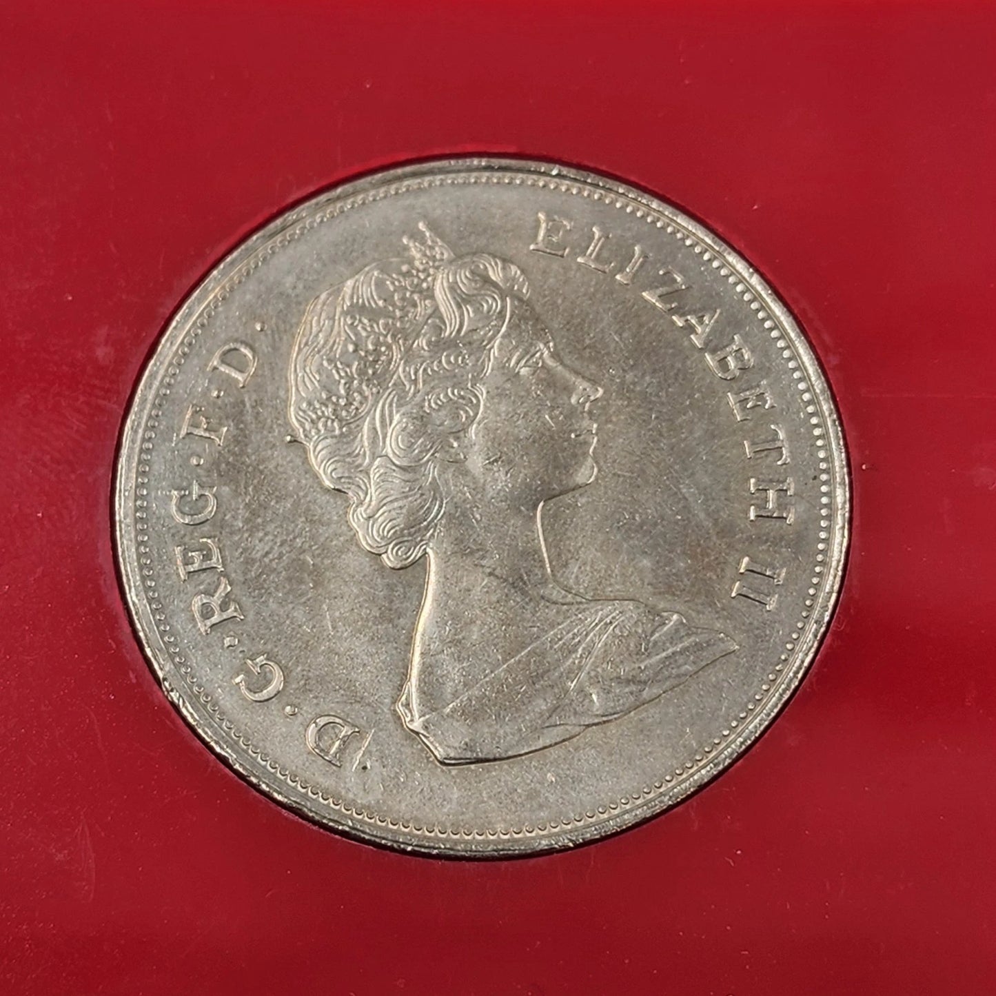 Prince Charles & Lady Diana Royal Wedding Commemorative Crown Coin July 29 1981