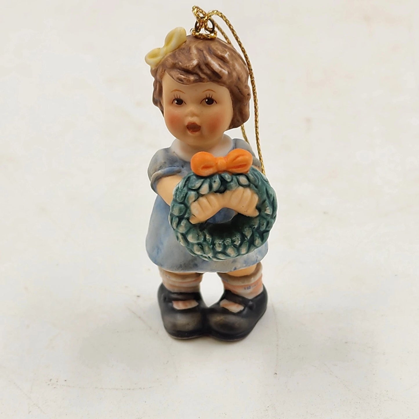 Berta Hummel Ornament WREATH OF JOY 1999 Goebel BH-100 Retired Porcelain