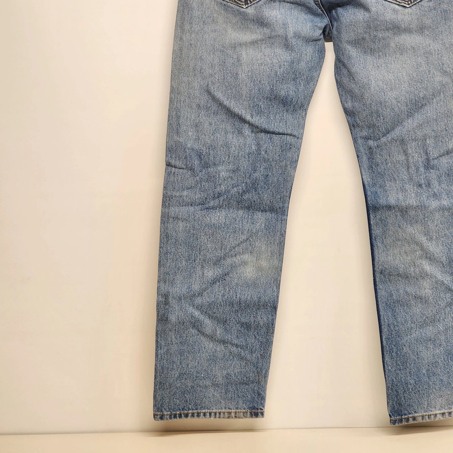 Levi’s 505 Men's Jeans 32x30 Heavily Distressed Classic Straight Leg Light Wash