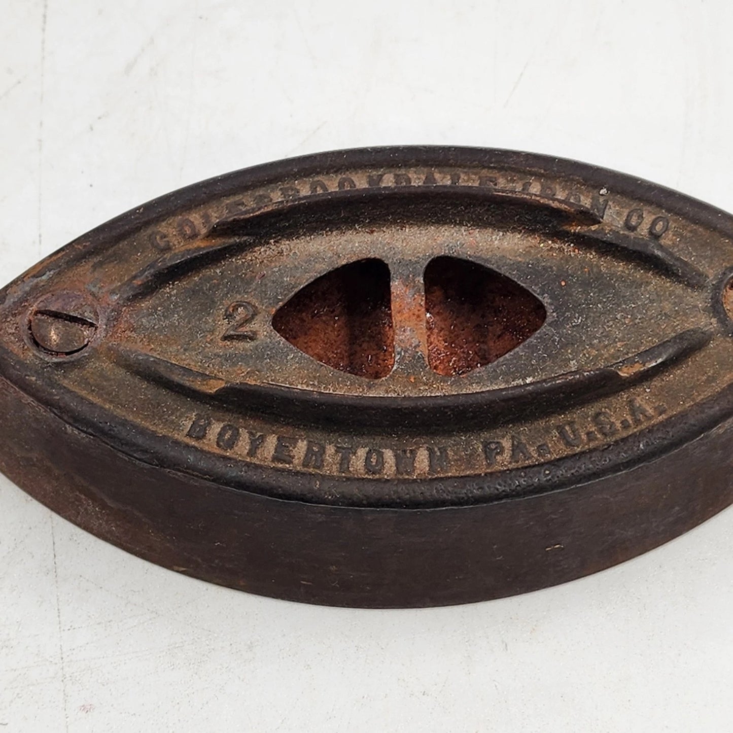 Mrs Potts Sad Iron Set Detachable Wood Handle Cast Iron Flat Iron No 2 Antique