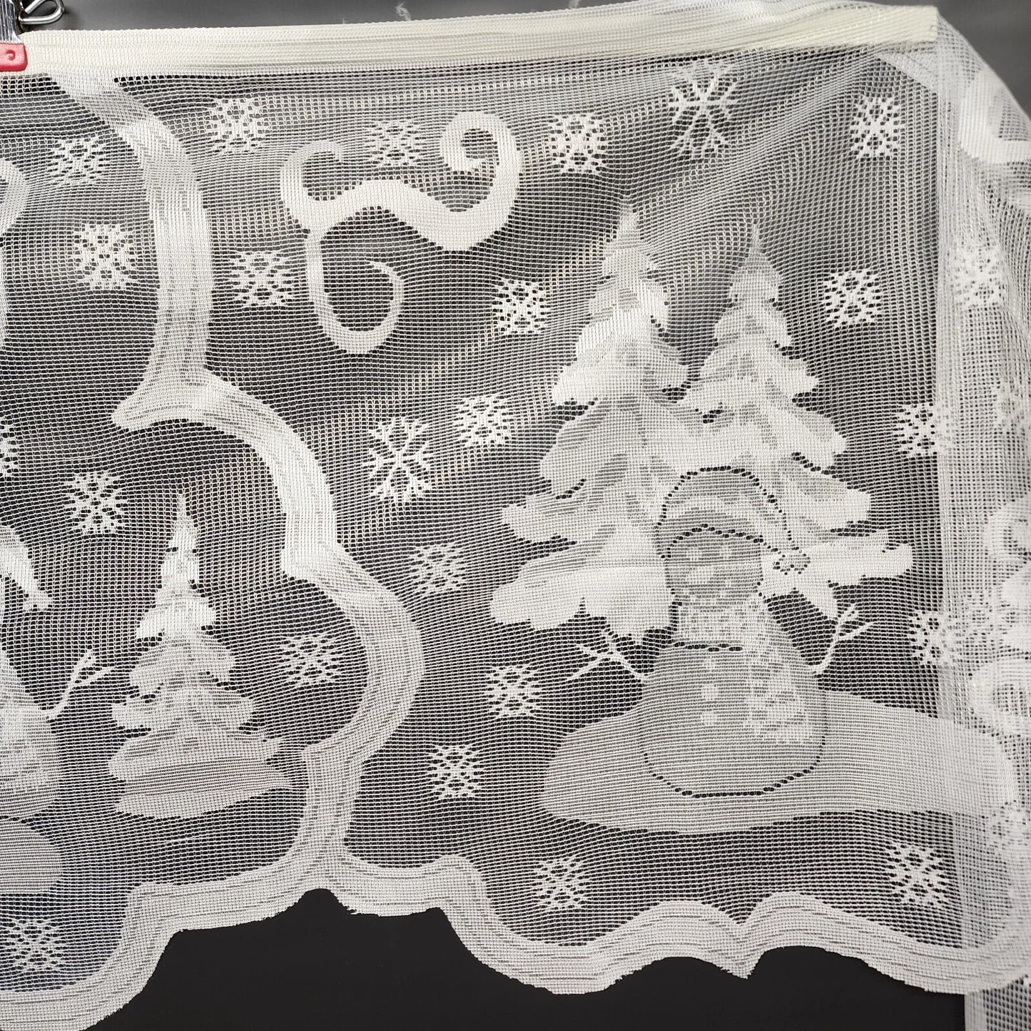 Snowman Mantel Scarf White Lace Christmas 92" x 19" Trees Scalloped Edge NEW