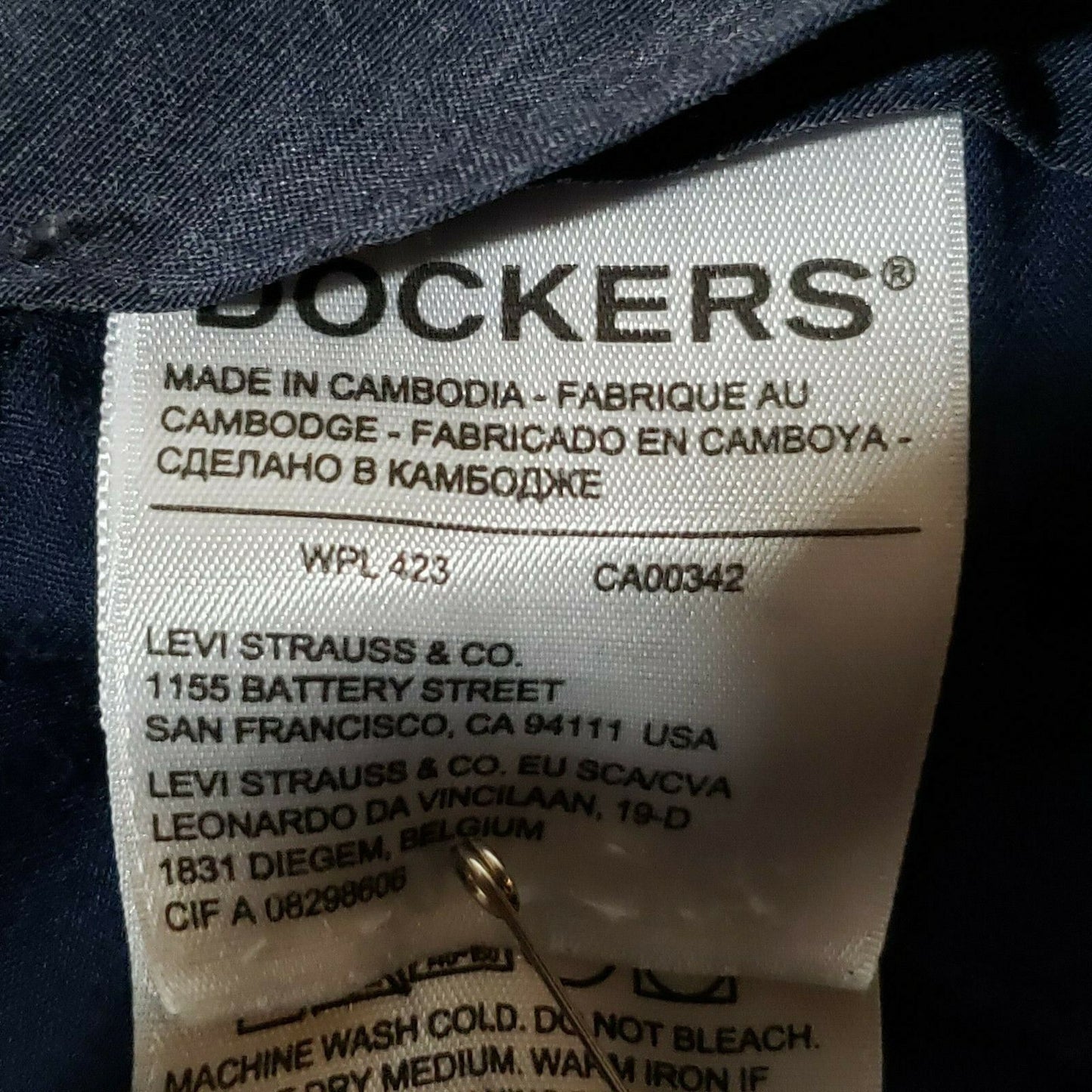 Dockers Classic Fit Khaki Pants Men 40x32 Flat Front Tan
