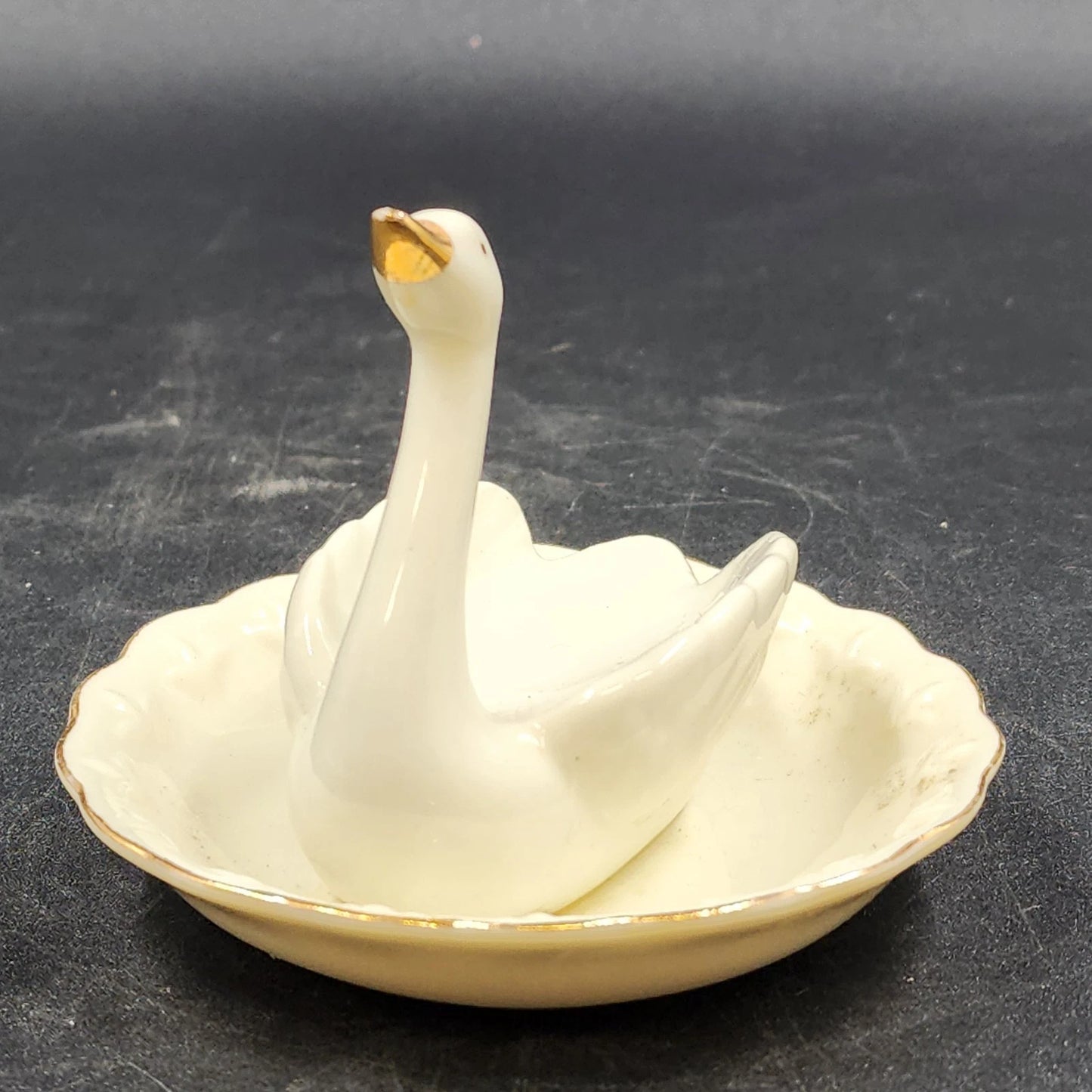 Swan Porcelain Trinket Ornament Dish Ring Holder Cream Gold Accent 4.25" x 3.5"h