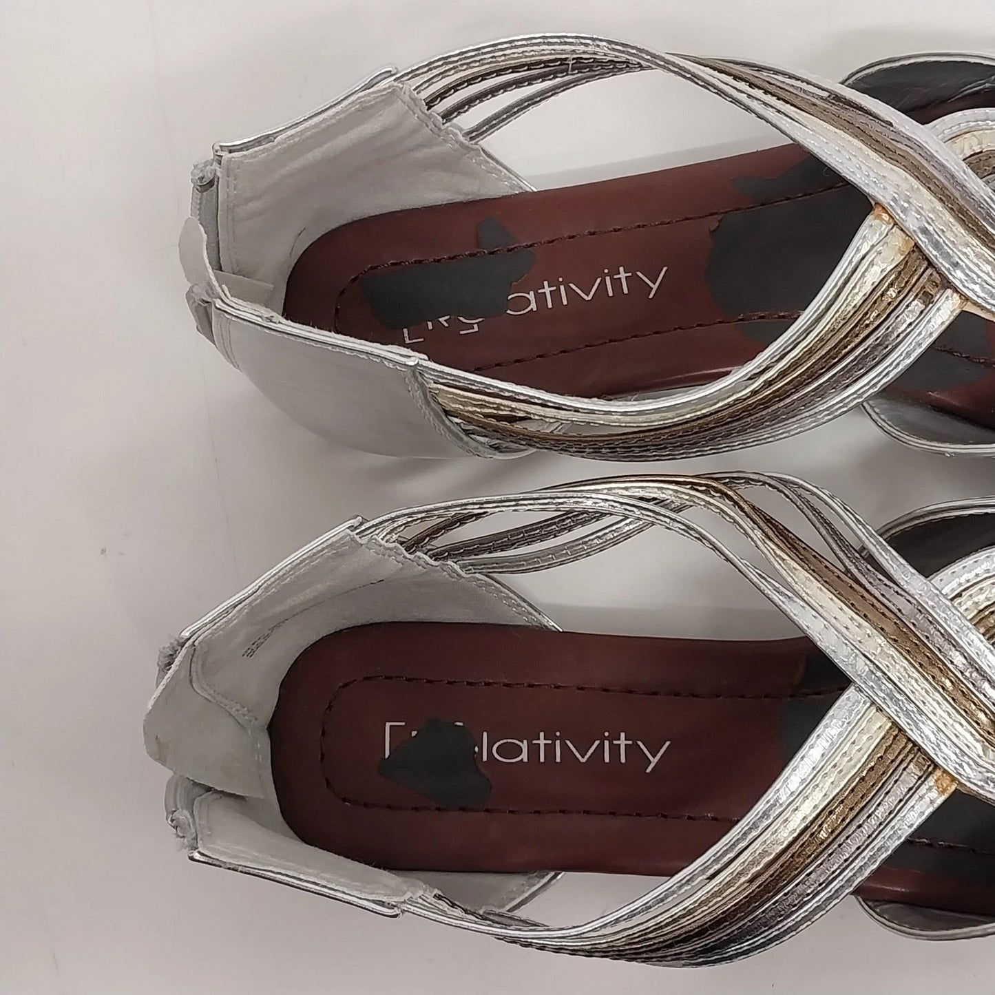 Relativity Cleo Metallic Silver Strappy Sandals Womens 8M