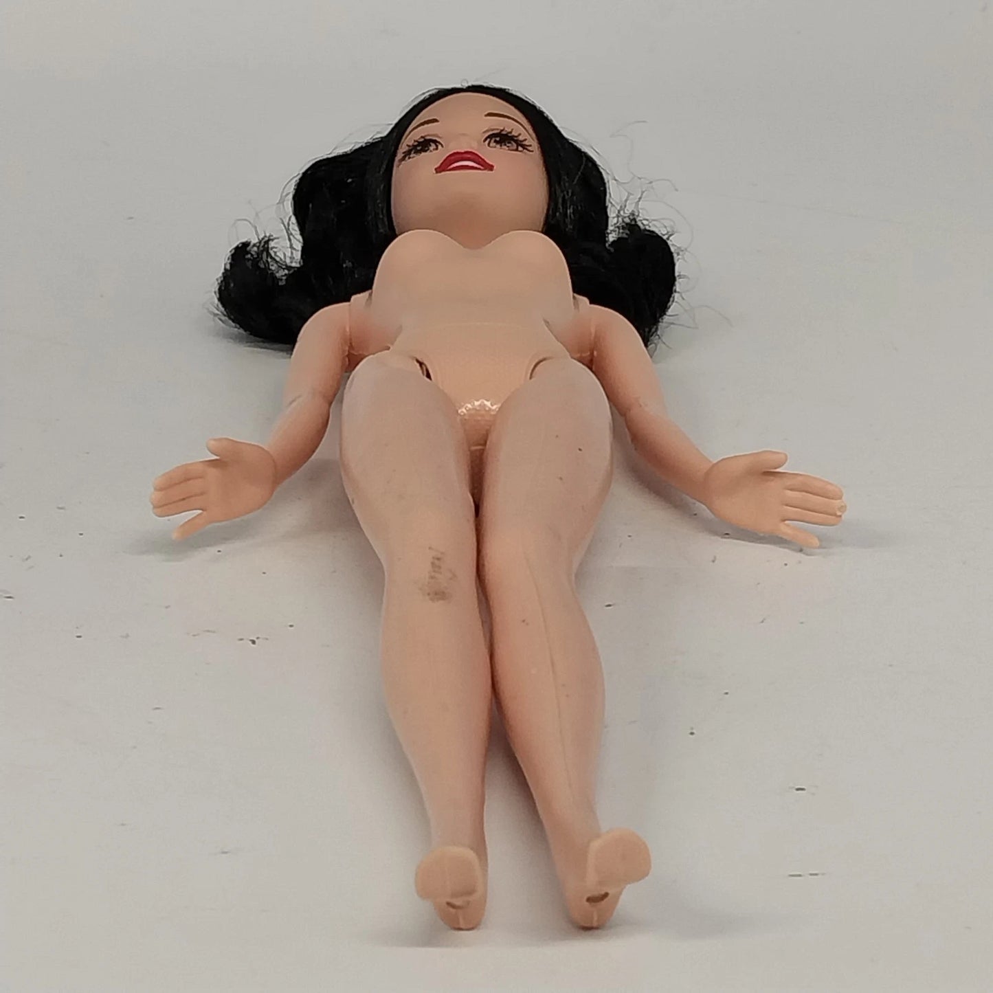 Mattel Disney Snow White Princess Doll Black Hair Bendable Knees 2006 Nude