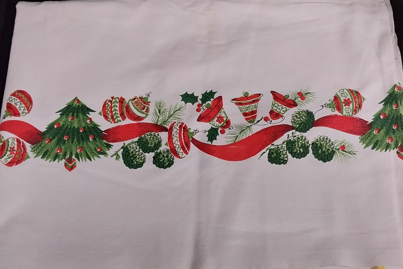 White Tablecloth Christmas Holiday Poinsettia Bell Holly Motif Rectangle 78"x58"