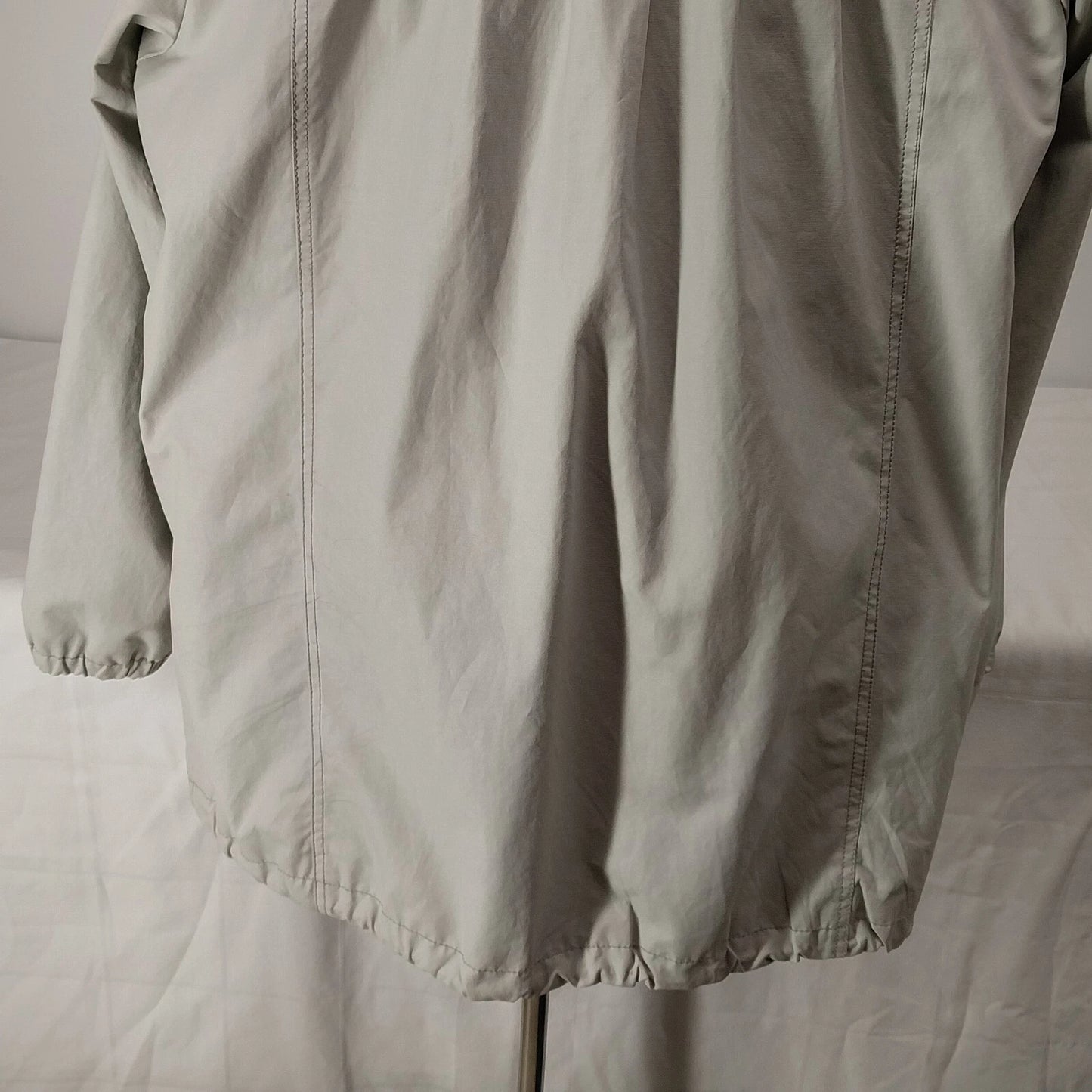 Eddie Bauer Women’s Jacket 2X Beige Hooded Windbreaker Lightweight Lined Vintage