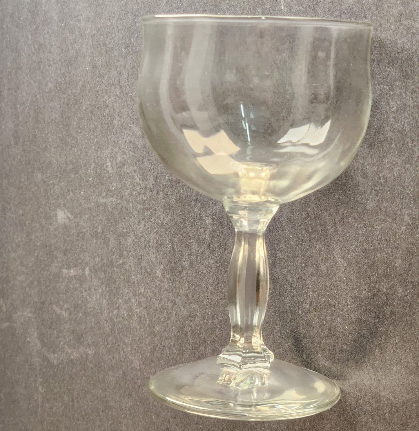 4 Pedestal Wine Cocktail Glass Stemware Clear Self Footed Unbranded 1970s 1980s