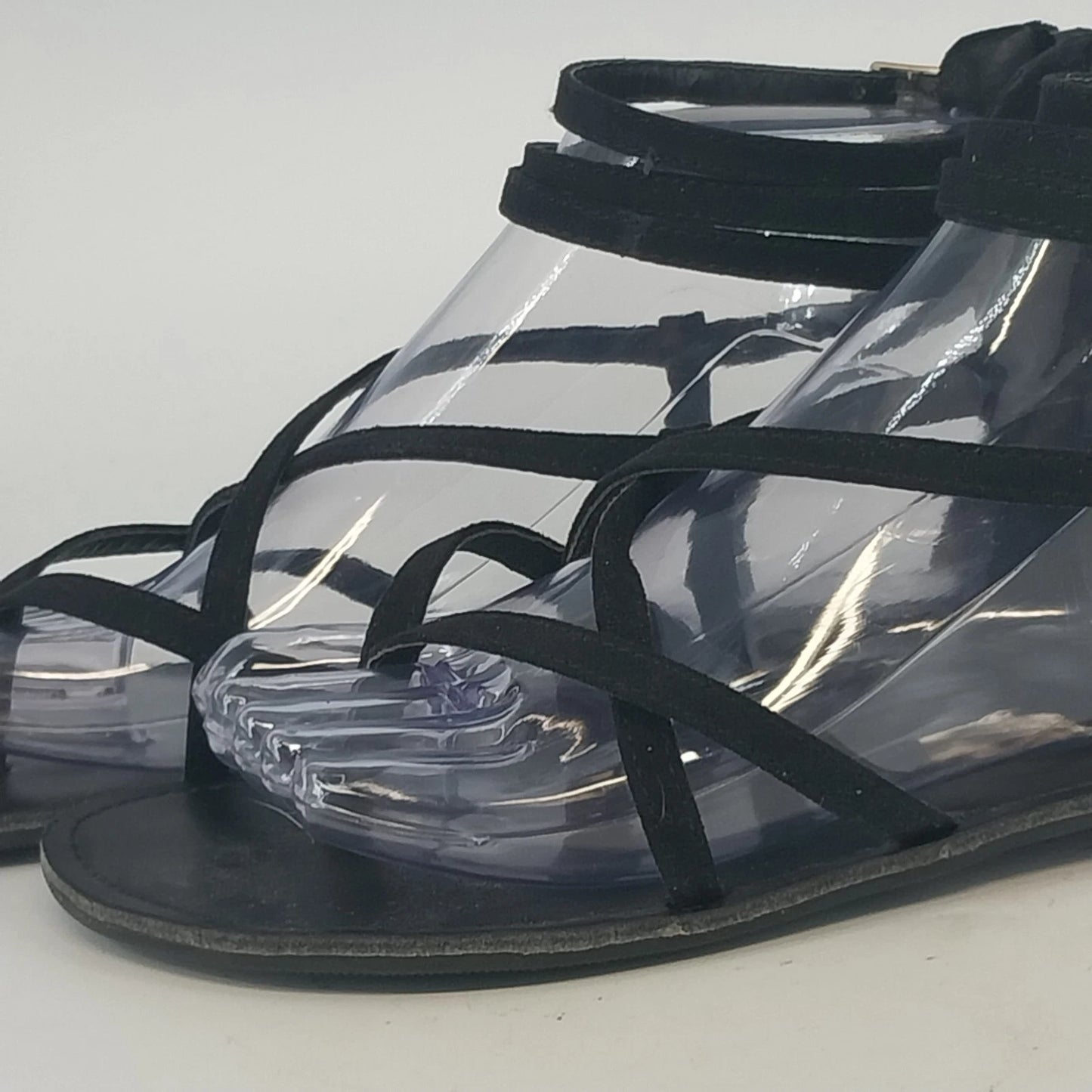 Forever 21 Black Jelly Strappy Flats Sandals Womens Size 8 Triple Buckle Ankle