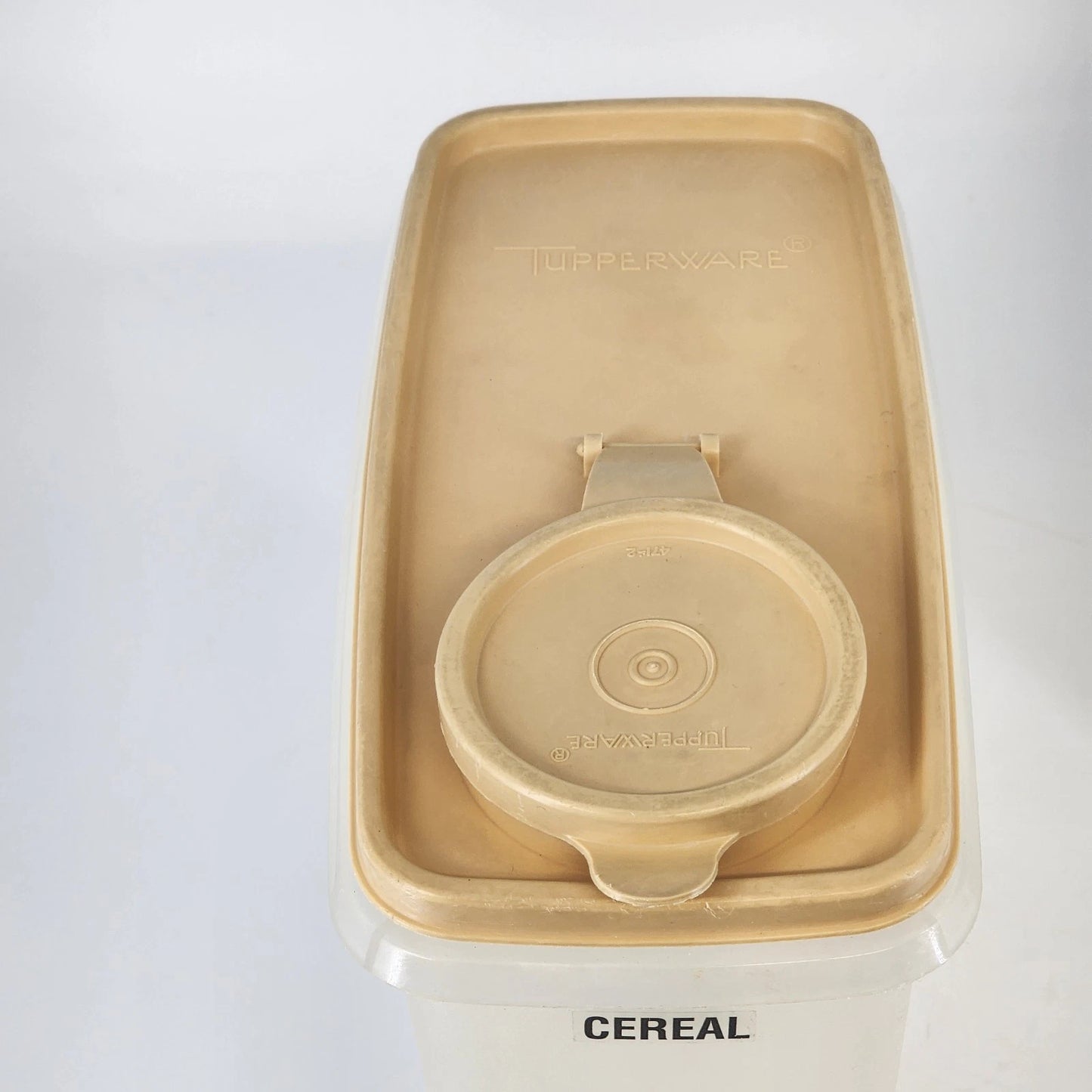 Tupperware 469 Cereal Storage Containers Set 3 Pour Lid