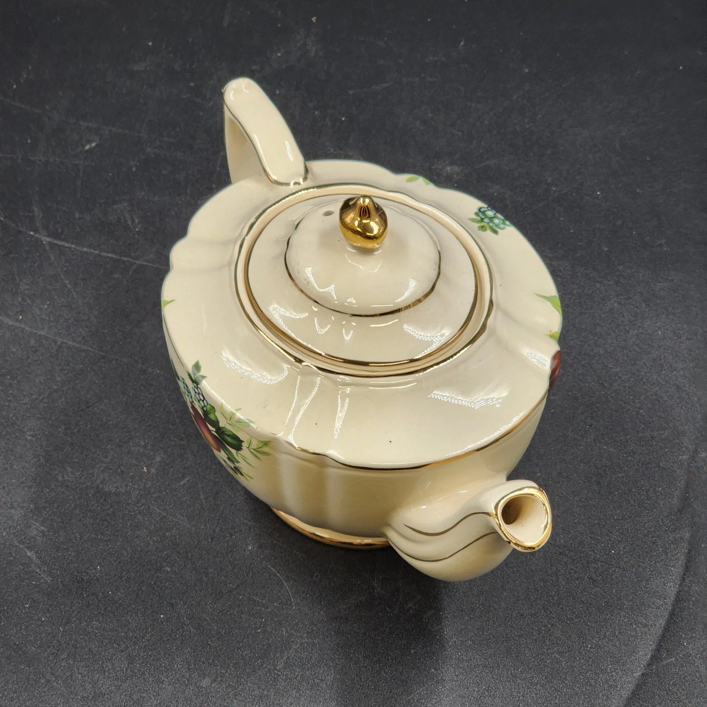 Sadler Teapot Fruit Design England White Gold Trim 6" Wide x 4" Tall + Lid Vtg