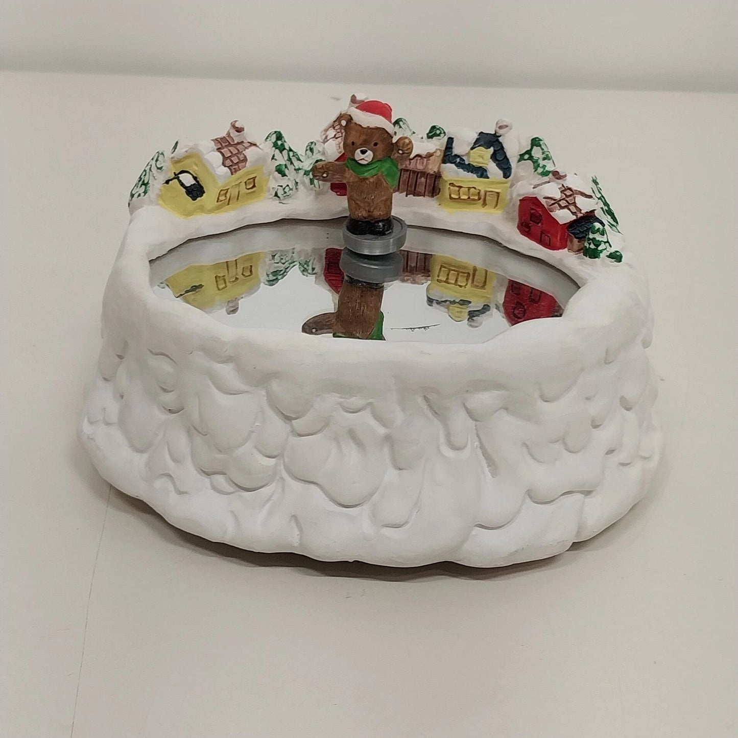 Christmas Around the World Skating Bear Musical Music Box 54-586 Original Box