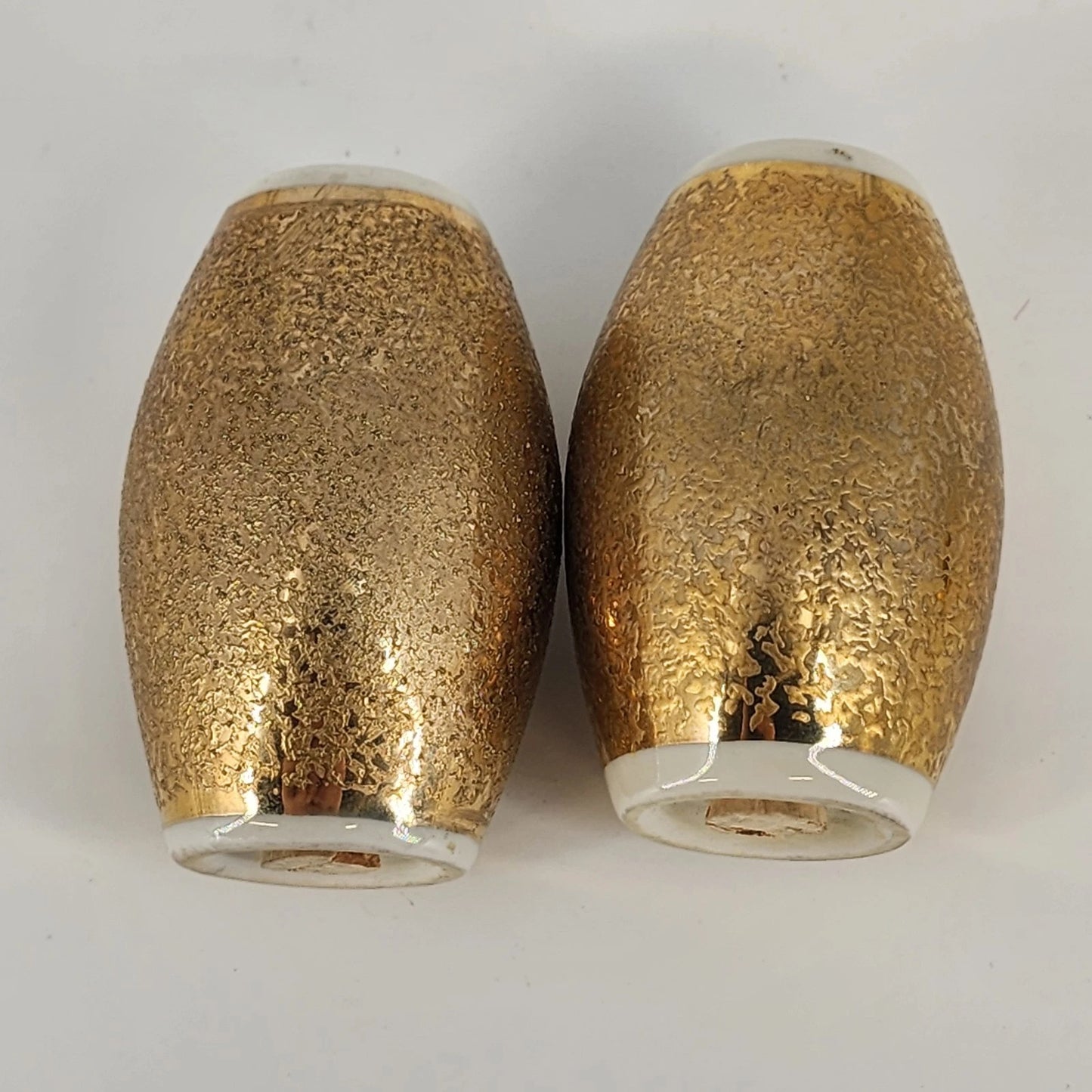 Salt & Pepper Shakers Set of 2 Gold 22K Filigree 3" Ceramic Barrel Shaped
