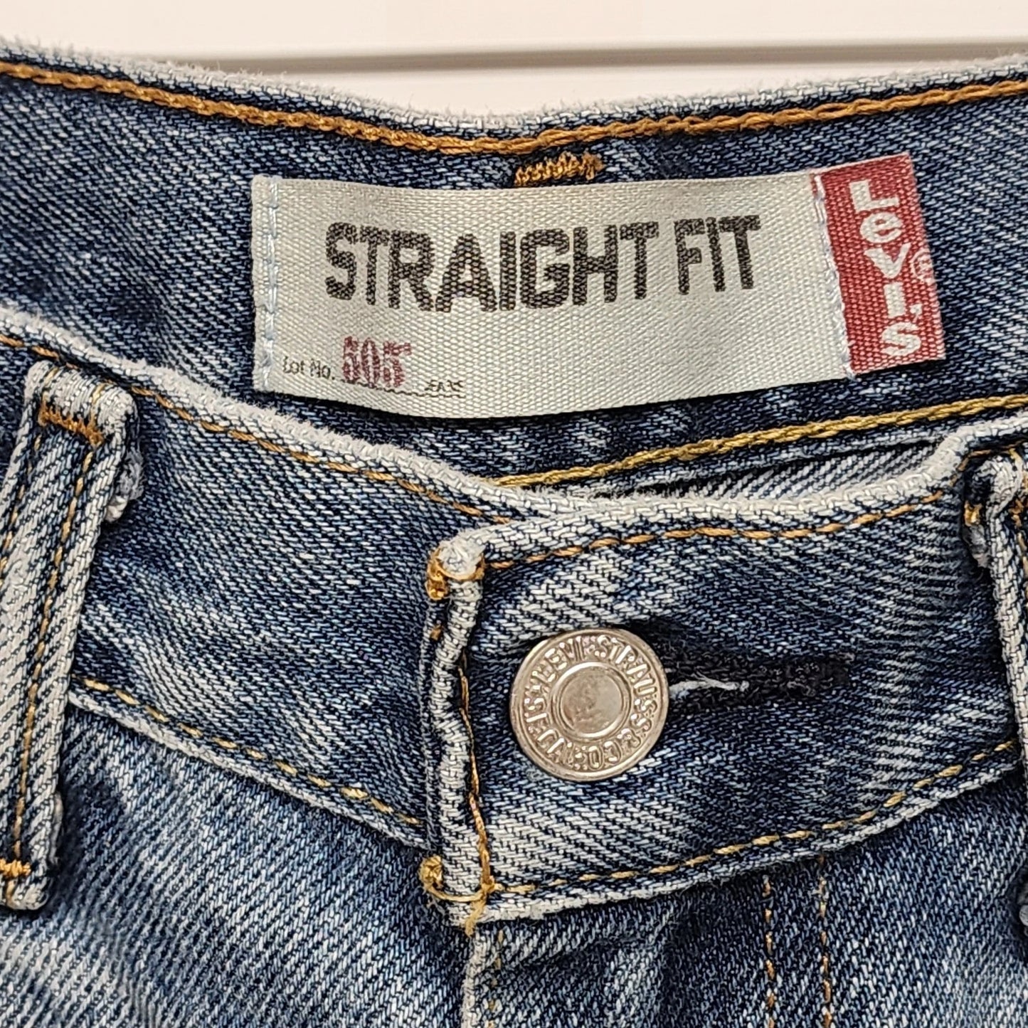 Levi’s 505 Men's Straight Fit Jeans 32x30 Medium Wash Distressed Blue Denim