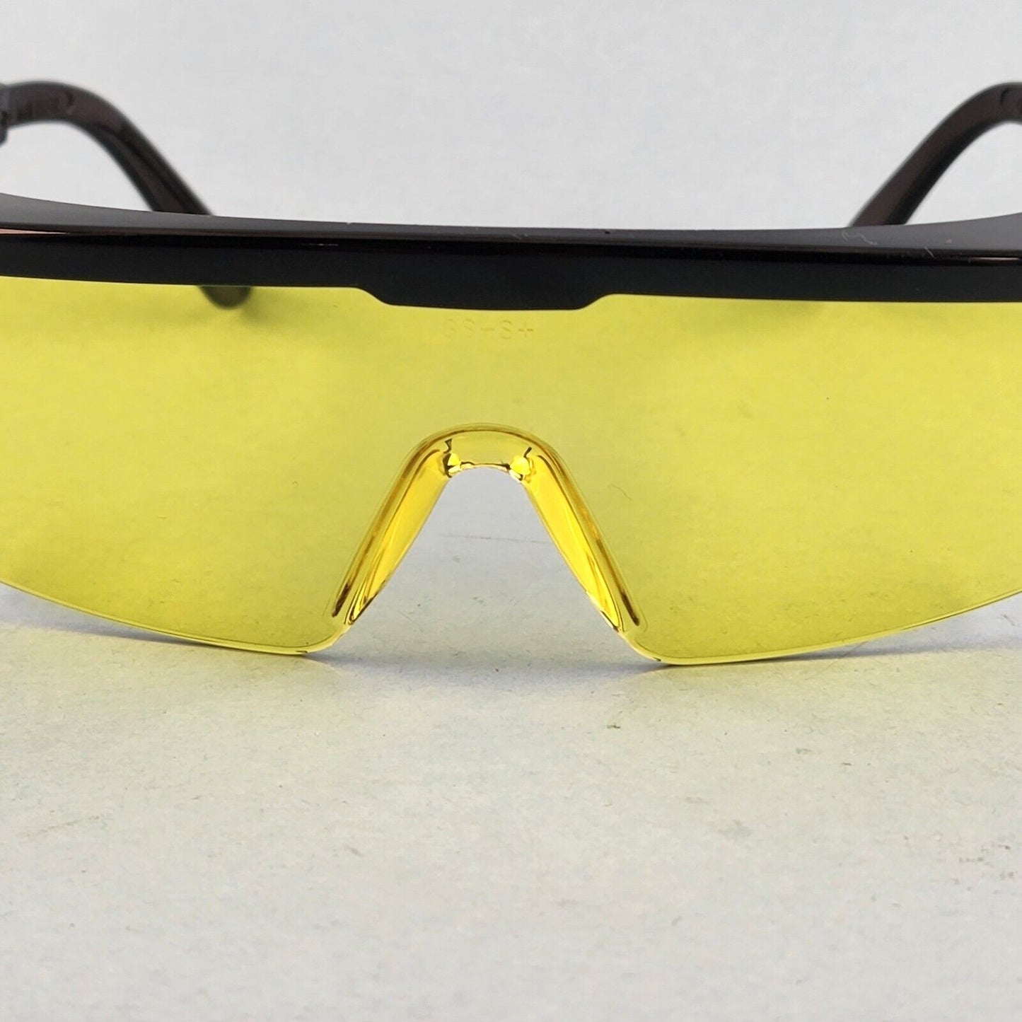 Gateway Strobe Safety Glasses Lightweight Telescoping Temples Side Shields Z87.1 (Black Frame, Amber Lens)