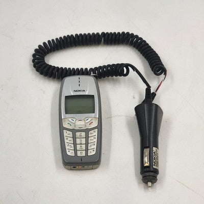 Nokia 2260 Silver Cellphone w Car Charger Battery Vintage Collectors Item As is