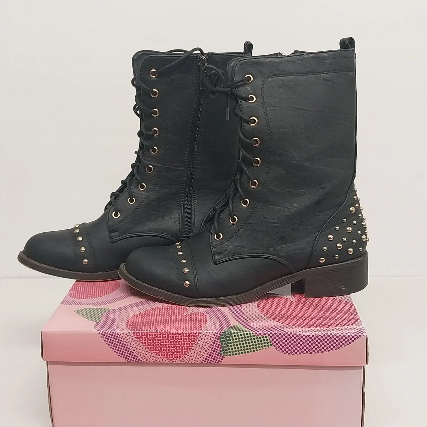 Via Pinky Annika Black Combat Boots Womens 8 Gold Studded