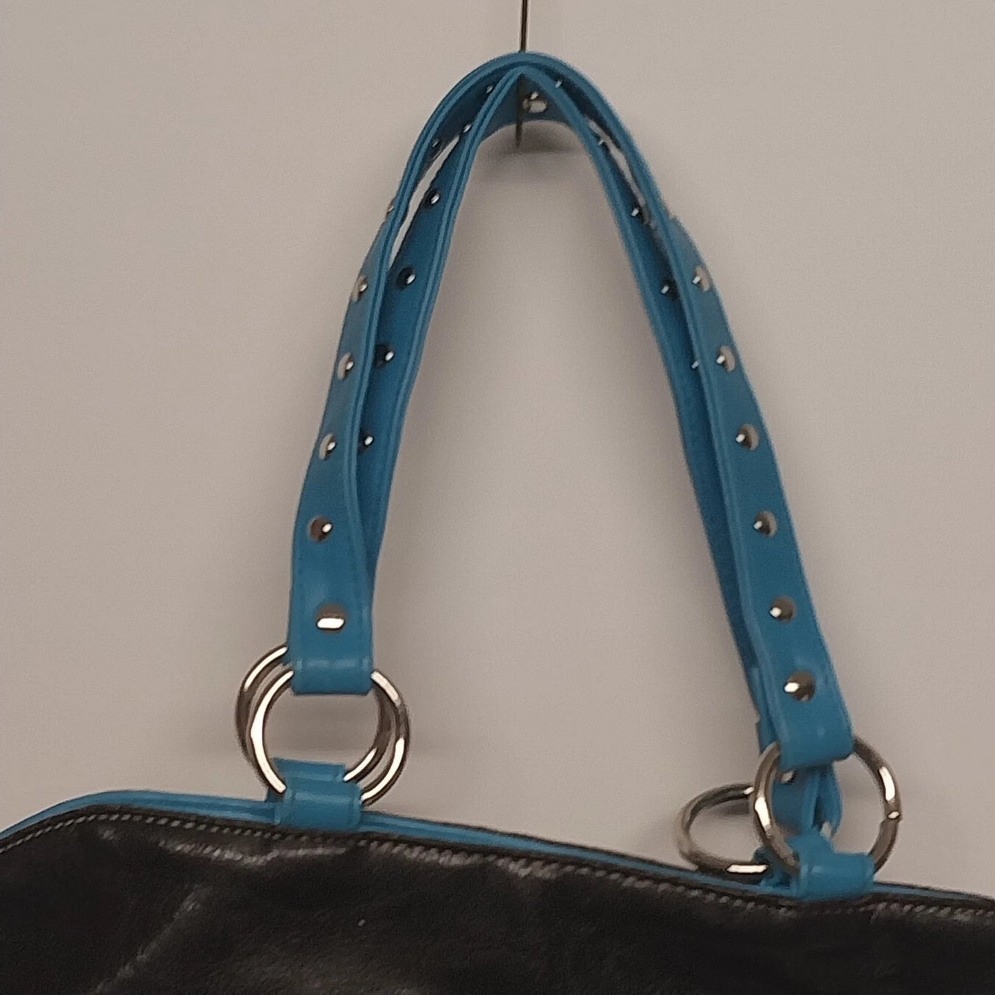 Fashion Express Black Faux Leather Tote Bag Blue Strap Zip Top