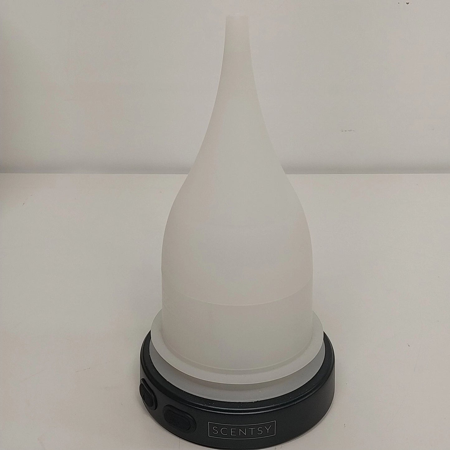 Scentsy Teardrop Pedestal Essential Oil Diffuser White Black Base Box China 2015
