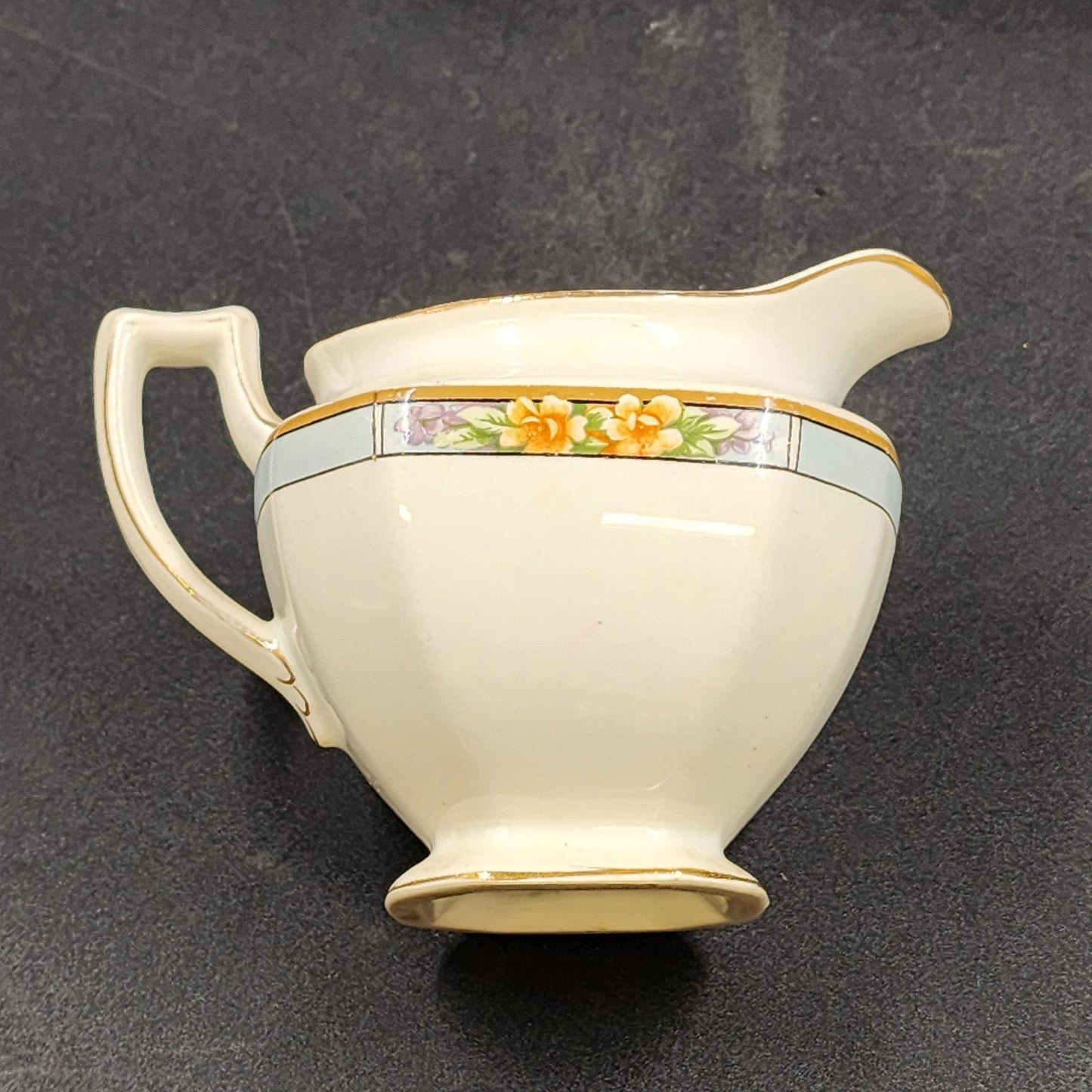 Nebraska Blue Creamer Syrup Pitcher England Blue Rim Flower Accent J&G Meakin